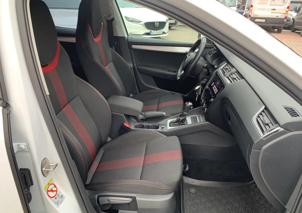 Skoda Octavia cena 59900 przebieg: 197400, rok produkcji 2018 z Krosno Odrzańskie małe 301